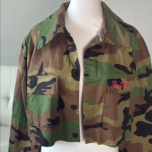 Country Gurl Camouflage Cropped Jacket - Picture 3 of 10